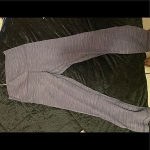 Size 6 lululemon align in stripped purple